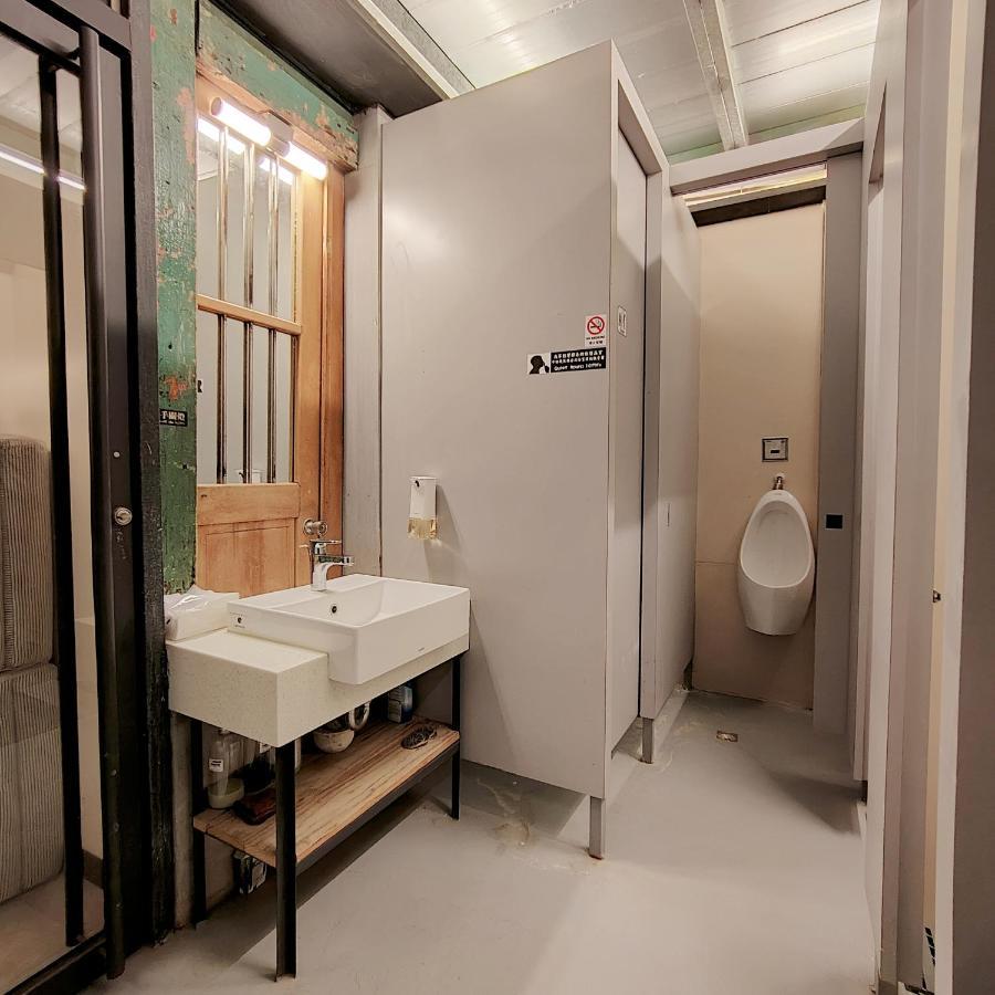 Jerry'S Mazehut Hostel Tainan Esterno foto